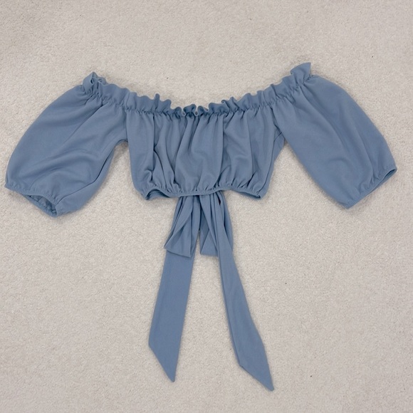 *SOLD* PRETTYLITTLETHING - Tie-back Off-the-shoulder Top - Sky Blue (US 4) - Picture 6 of 11
